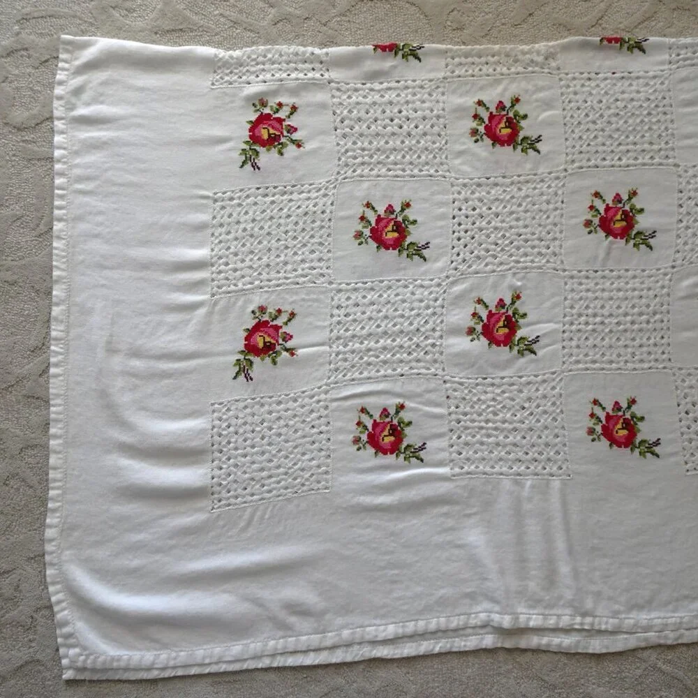 Vintage Handmade Tablecloth 76